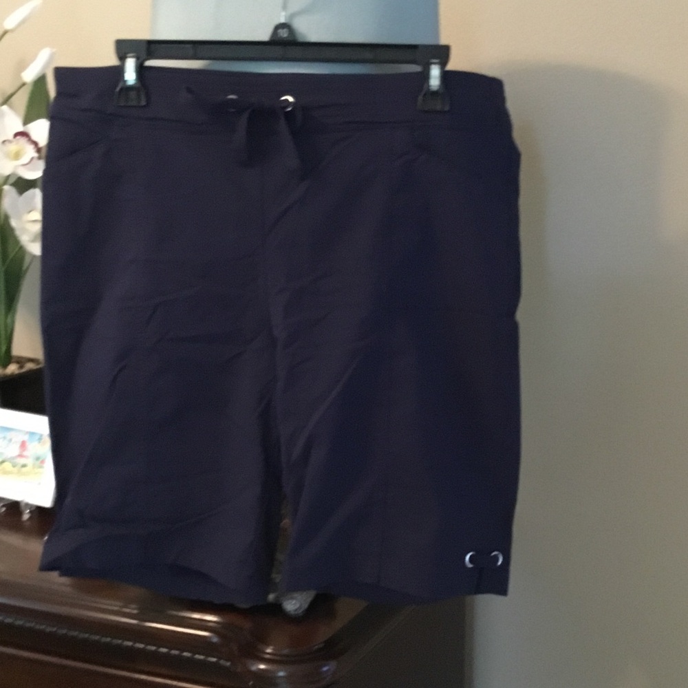Chico's-EUC-Women’s Navy Weekend Perfect Stretch Pull-On Drawstring Shorts